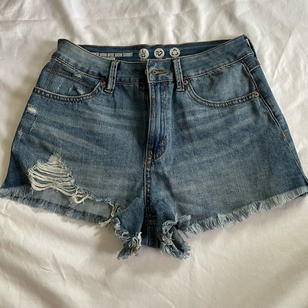 Medium wash, super high rise mom shorts